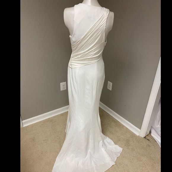 Cinq A Sept Iris gown - Picture 11 of 13